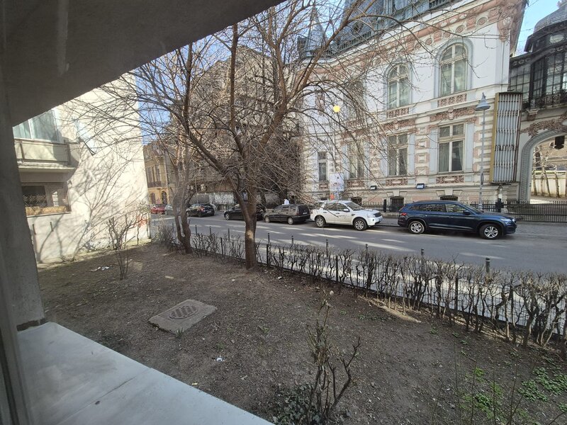 Calea Victoriei, Piata Amzei